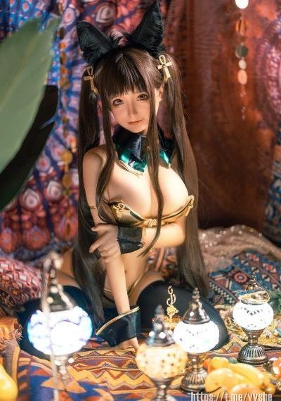 厨房娇妻被朋友胯下挺进视频