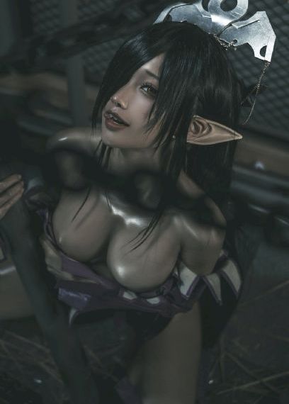 美谷朱里